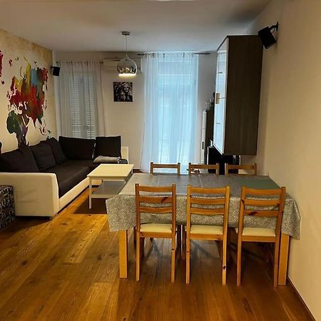 Porec, Tolle 3 Zi-Whg, Sehr Zentral, Top Zustand! Mit Internet Und W-Lan! Buitenkant foto