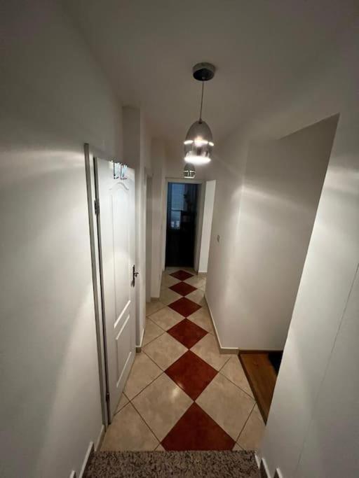 Porec, Tolle 3 Zi-Whg, Sehr Zentral, Top Zustand! Mit Internet Und W-Lan! Buitenkant foto