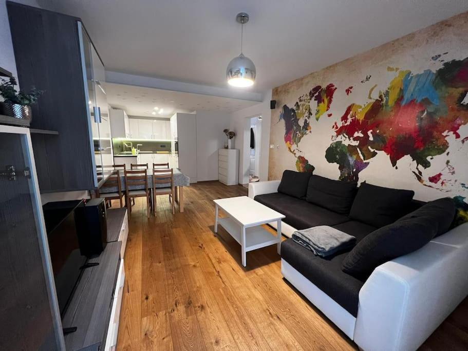 Porec, Tolle 3 Zi-Whg, Sehr Zentral, Top Zustand! Mit Internet Und W-Lan! Buitenkant foto