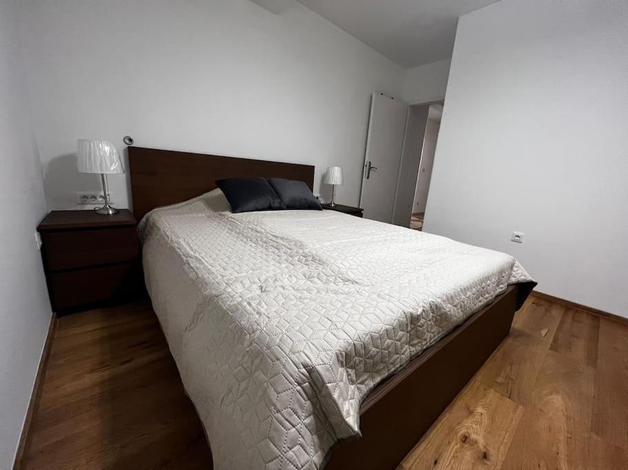 Porec, Tolle 3 Zi-Whg, Sehr Zentral, Top Zustand! Mit Internet Und W-Lan! Buitenkant foto